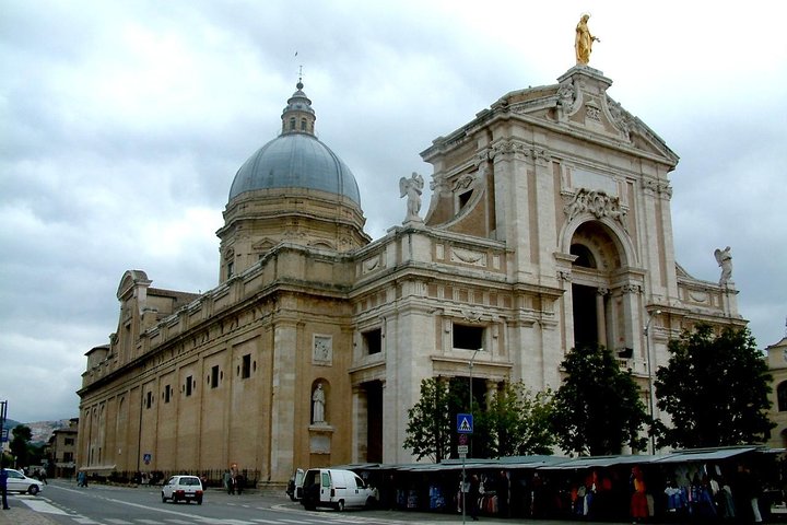 Assisi Full day tour including St Francis Basilica and Porziuncola