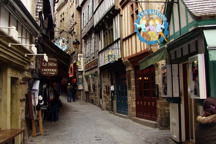 Mont Saint Michel Experience - Shuttle Service from Bayeux