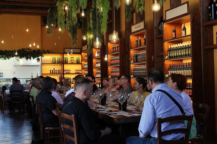 Private Wine Tasting & Tuscan Light Lunch - Food and Drinks included