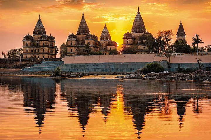 All Inclusive Full Day Sightseeing Tour of Orchha