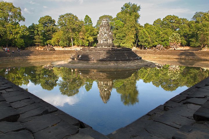2-Day Angkor Wat, Small, Big Circuit & Banteay Srei Private Tour