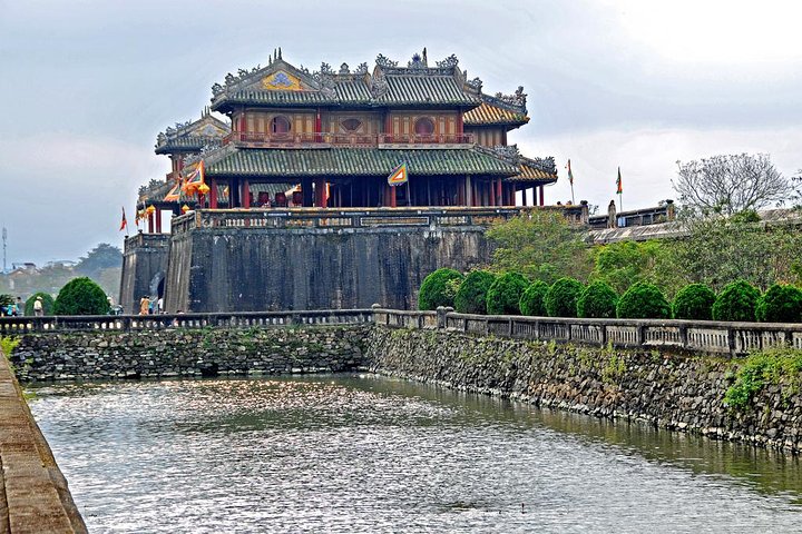 Hue Private Guided Tour: 5 Must-See Places