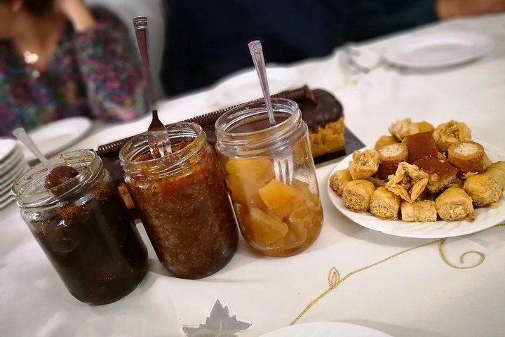 Authentic Lebanese Cooking Lesson and Meal with Tania's Family in Beirut