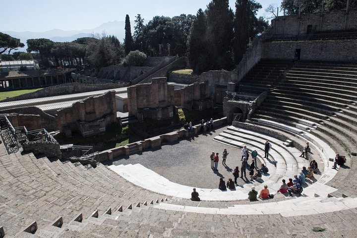 Pompeii 2h Small-Group Tour with Expert Archaeologist