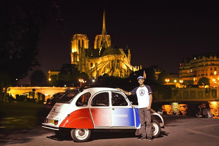 Paris and Montmartre 2CV Tour by Night with Champagne