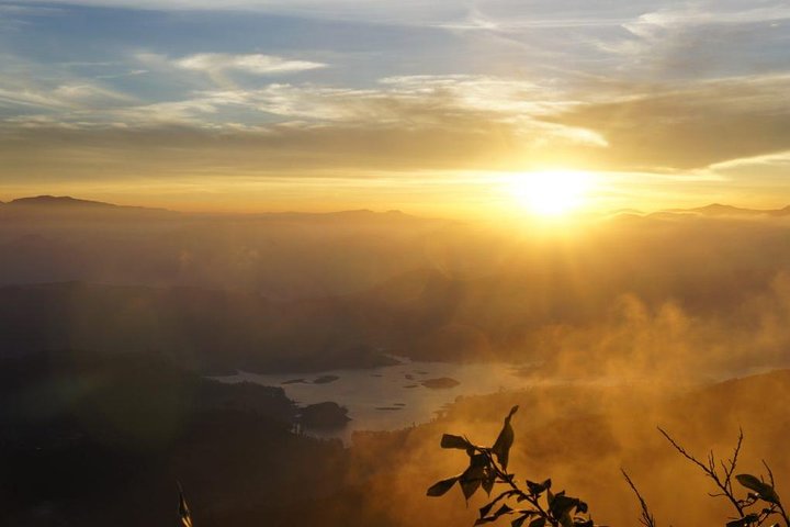 Overnight Hiking and Trekking Tour to Adams peak via Peak Wilderness sanctuary