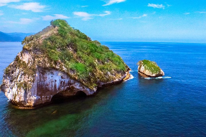 Small Group Scuba Diving Los Arcos from Sayulita