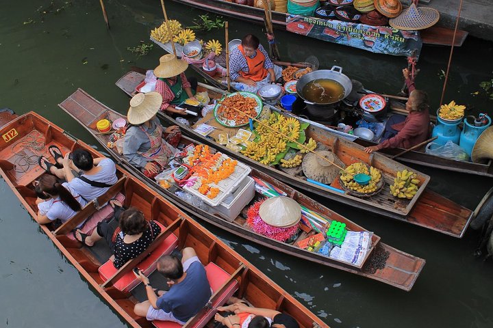 Half-Day Floating Market and Railway Market Tour from Bangkok