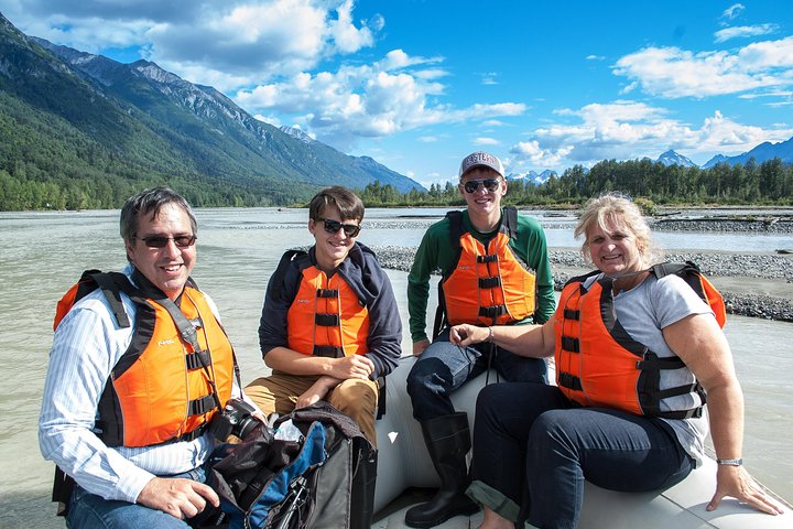 Private Group Eagle Preserve Float Trip in Haines