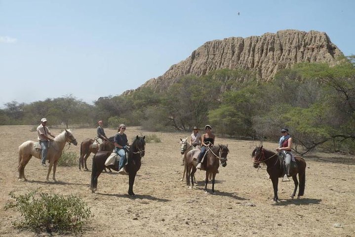 4-Hours Horse riding, Inca pyramids in world's largest dry forest