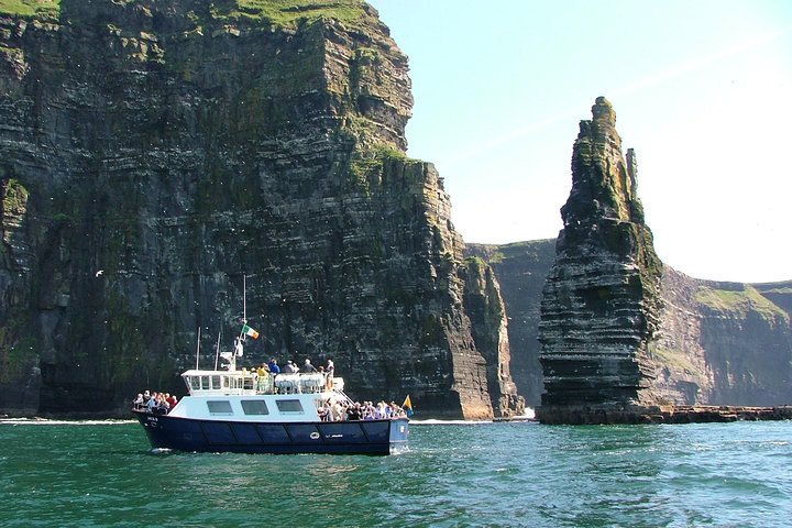 Galway to Aran Islands & Cliffs of Moher Day Tour & Cliffs Cruise