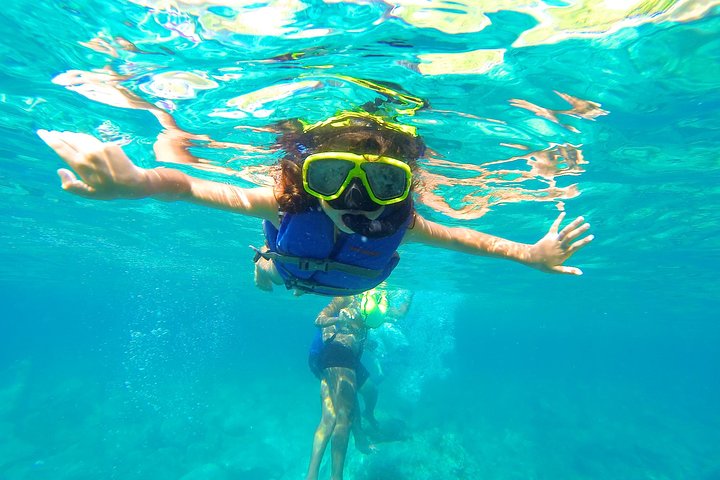 St Kitts Full Day Catamaran to Nevis