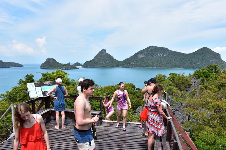 Snorkel and Kayak Trip to Angthong Marine Park by Speed Boat from Koh Phangan
