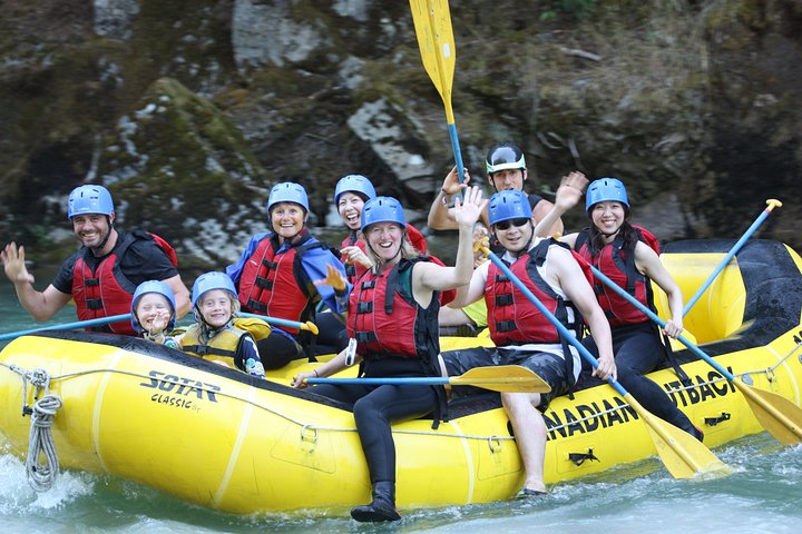Family Friendly Cheakamus Splash Rafting