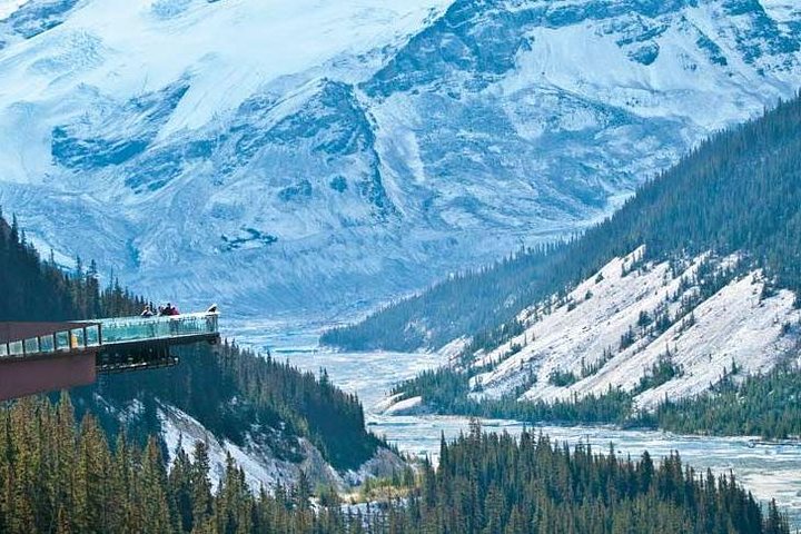 Columbia Icefield Tour with Glacier Skywalk