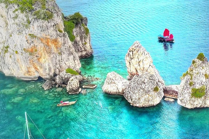 Krabi 4 Island Sunset Snorkeling Cruise + Bioluminescent Swim