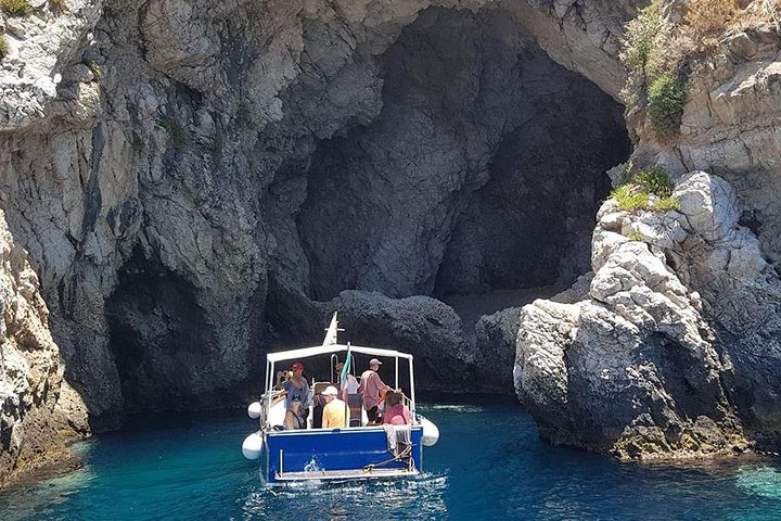 Taormina and Isola Bella Day Tour with Boat Trip from Messina