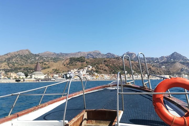 Taormina and Isola Bella Day Tour with Boat Trip from Messina