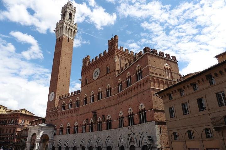 Siena, San Gimignano and Chianti Wine Small Group from Montecatini Terme