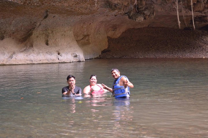 Cave Tubing in Belize with V.i.V.