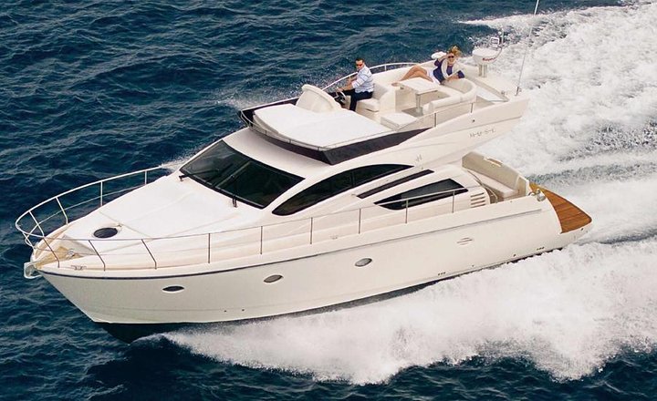 Fjordcruise in a Luxury Yacht Arctic Queen