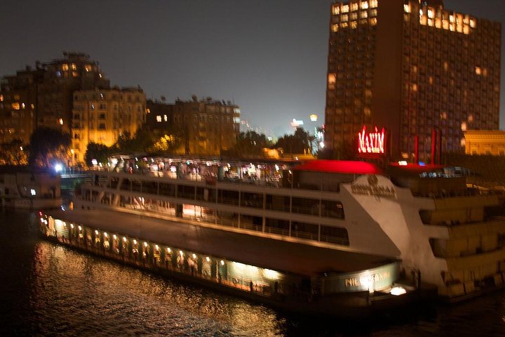 Giza Pyramids and Nile Lunch Cruise from Port Said