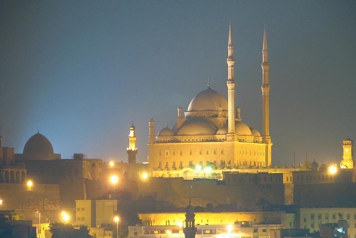 Giza Pyramids and Nile Lunch Cruise from Port Said