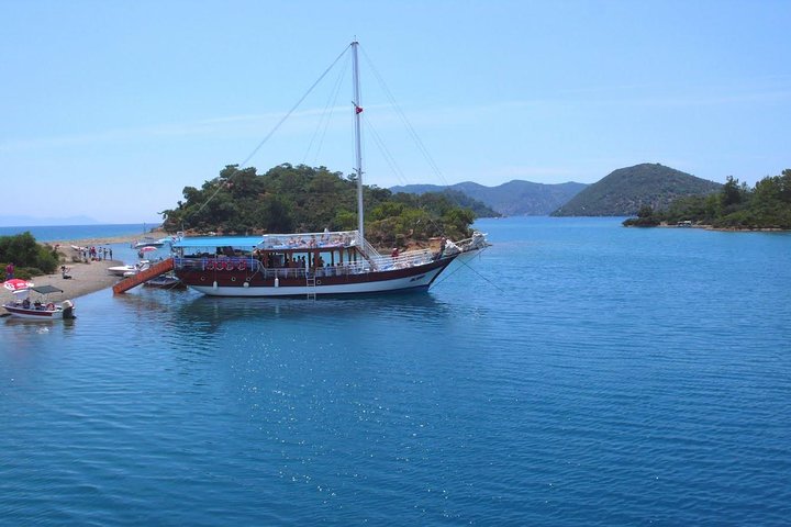 Gocek 12 Islands Cruise with Lunch & Transfer from Sarıgerme
