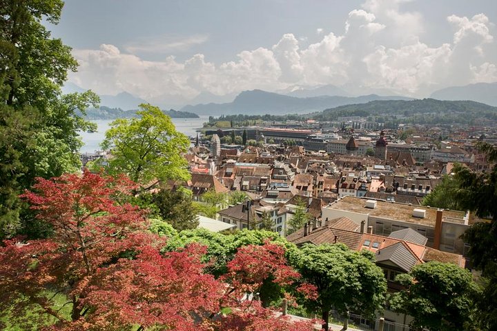 Lucerne Walking & Boat Tour: The Best Swiss Experience