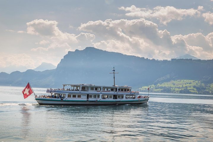 Lucerne Walking & Boat Tour: The Best Swiss Experience