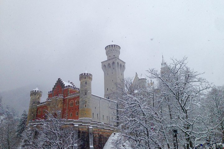Neuschwanstein Castle Private Tour from Garmisch-Partenkirchen