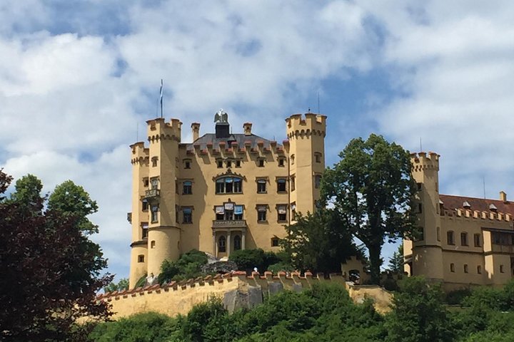 Neuschwanstein Castle Private Tour from Garmisch-Partenkirchen