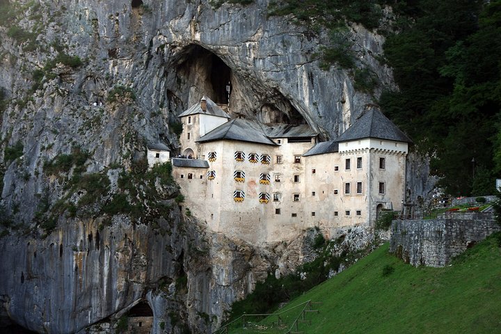 Slovenia in One Day: Small-Group Bled, Postojna Cave & Predjama