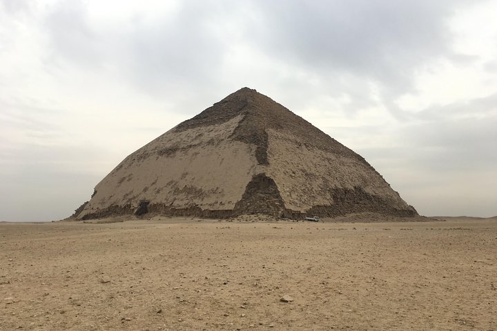 Full day tour to Giza Pyramids, Memphis, Sakkara & Dahshur with private guide