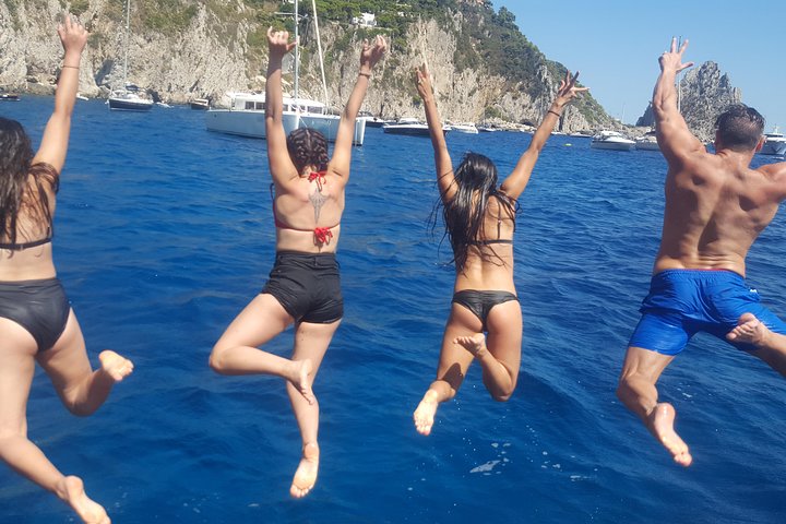 From Sorrento: Positano & Amalfi Coast Boat Tour with Pick Up
