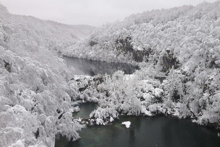 Plitvice Lakes with Ticket & Rastoke Guided Tour from Zagreb