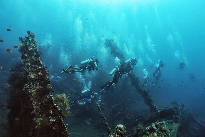 Tulamben Diving Tour Shipwreck USS Bali