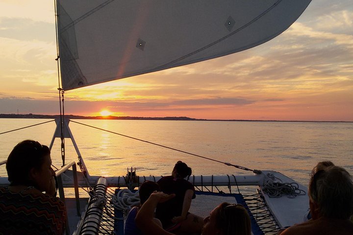 2 Hour Champagne Sunset Cruise from Grace Bay, Providenciales (Adult Only)