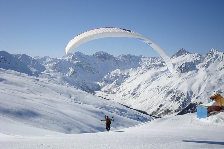 Davos Absolutely Free Flying Paragliding Tandem Flight 1'000 Meters High