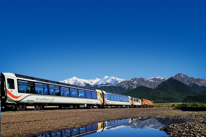 TranzAlpine Train, Arthur's Pass and Castle Hill Day Trip