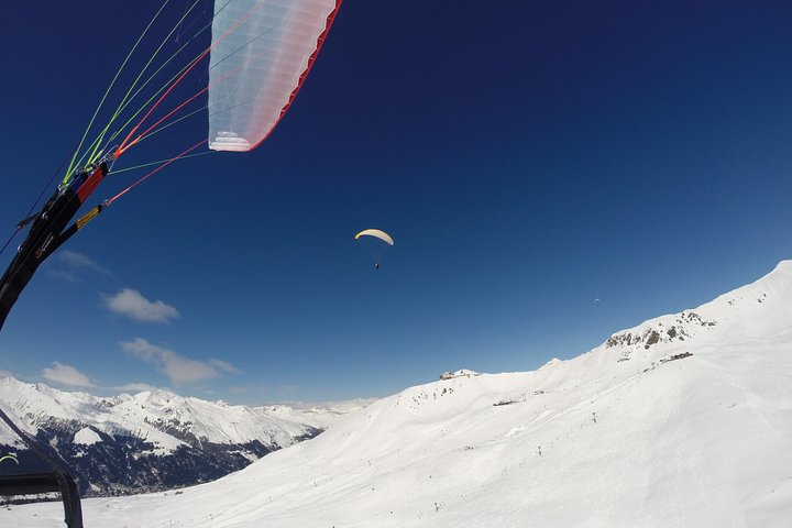 Davos Absolutely Free Flying Paragliding Tandem Flight 1'000 Meters High