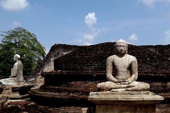 Day Excursion To Ancient City Polonnaruwa From Negombo