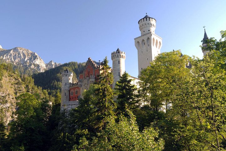 Half Day Tour from Garmisch-P to Neuschwanstein Castle