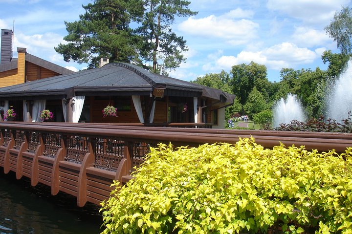 Private Tour Ukrainian President Yanukovych's Residence from Kyiv
