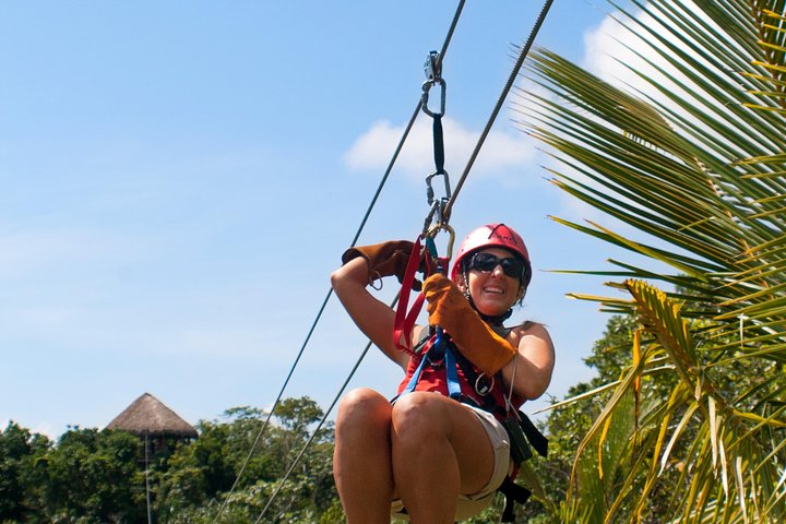 Zipline Adventure in El Limón