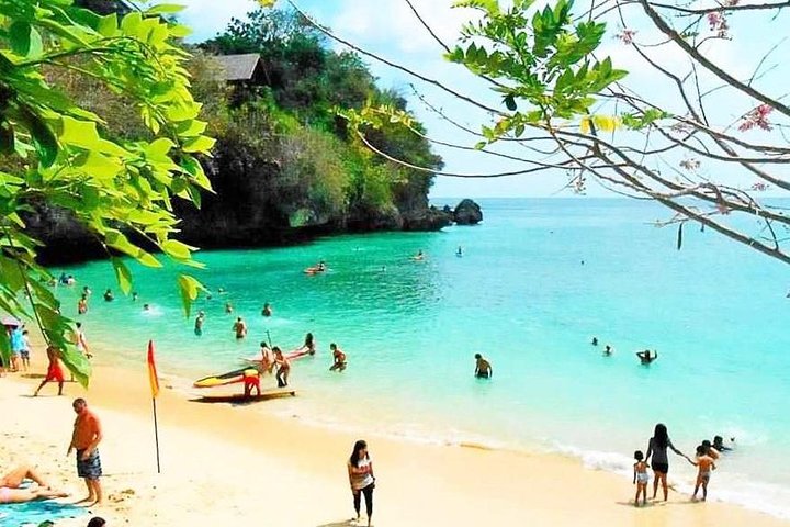 Private Car Charter in Bali with an English-speaking Driver