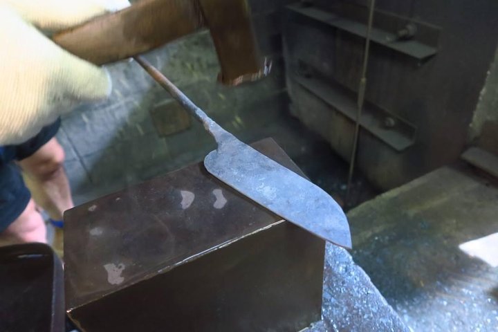 Make your own kitchen knife with a master blacksmith in Shimanto