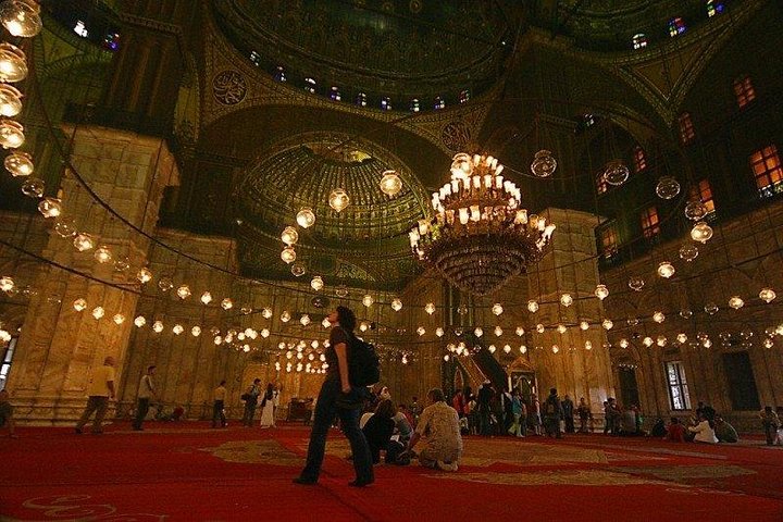4-hours private Tour Islamic Mosque,Coptic Cairo &Khan el-Khalili