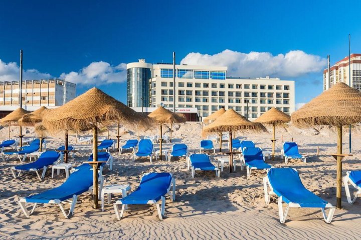 South of Lisbon Private Tour - Cacilhas - Almada - Costa da Caparica