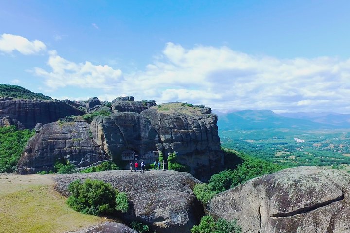 Meteora Small Group Hiking tour with Transfer and Monastery Visit